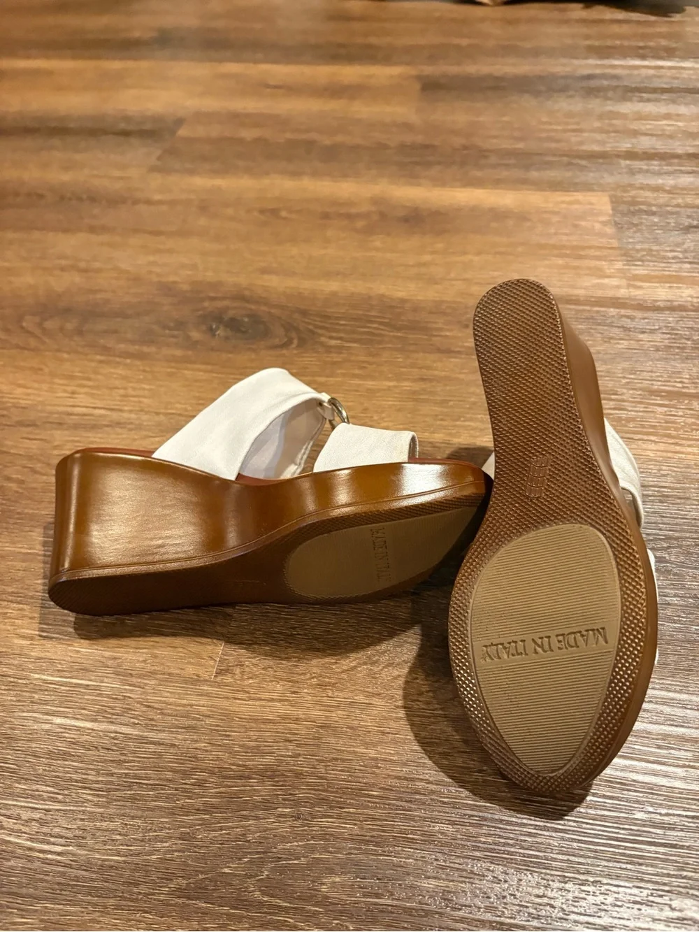 Italian Shoemakers White Double-Band Slide Sandals with Gold Accents